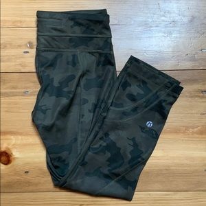 Lululemon camo ankle legging